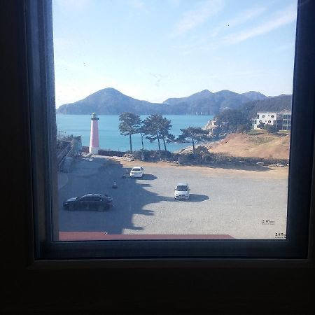 Geoje Haebaram Pension Экстерьер фото
