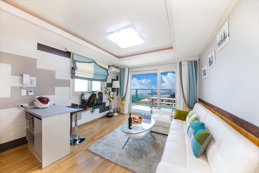 Geoje Haebaram Pension Экстерьер фото